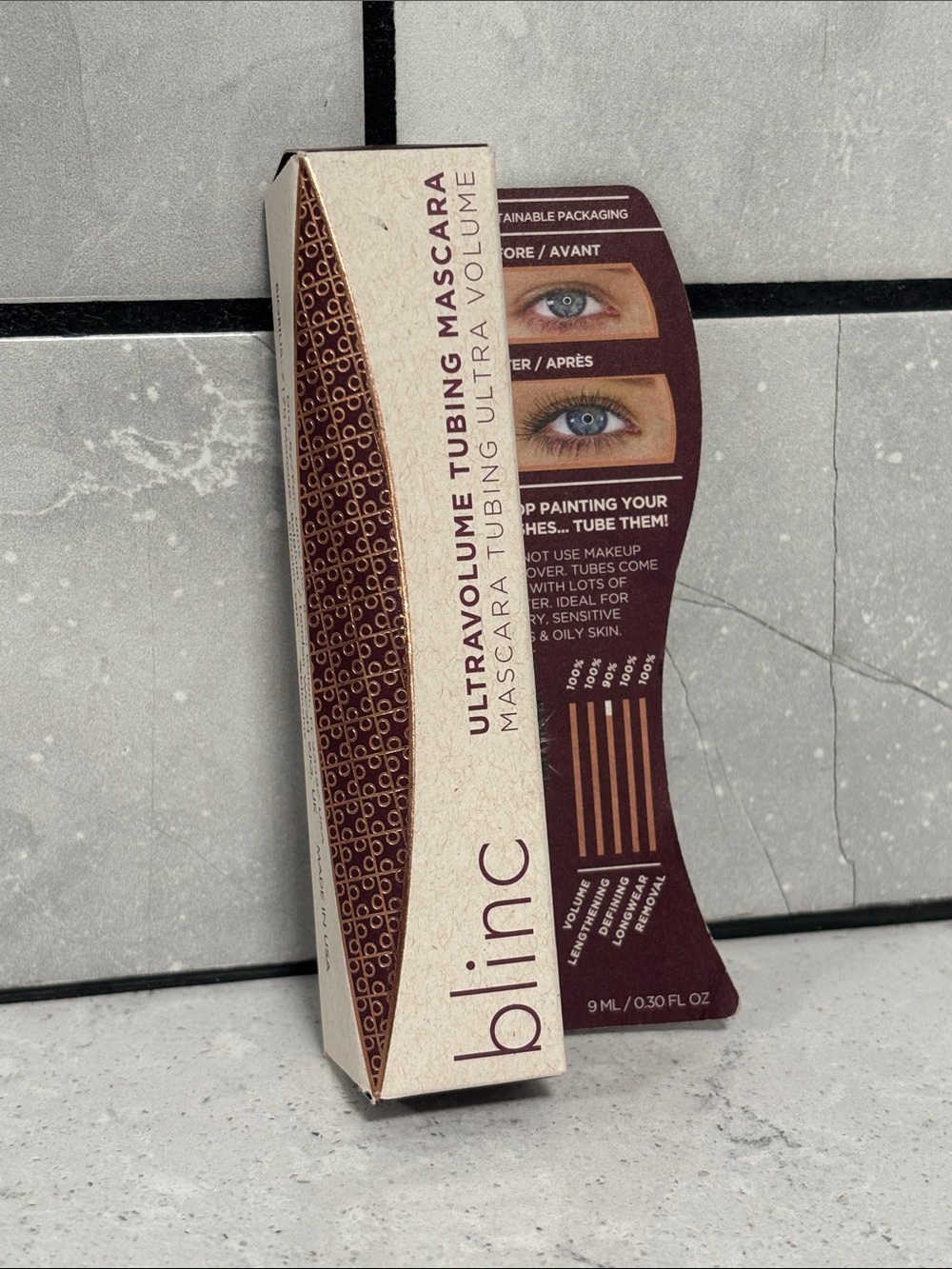 Blinc Tubing Mascara - Picture 2 of 3